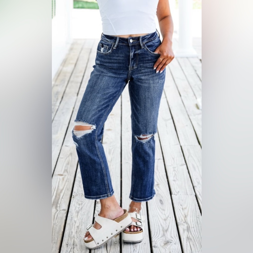 *NWT Lovervet High Rise Medium Wash Distressed Vintage Stretch Cropped Jean